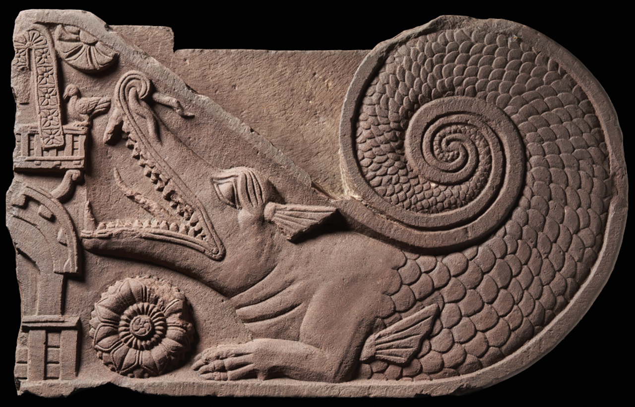 스투파를 지키는 마카라, 기원전 2세기 후반, 바르후트, 인도박물관, ⓒ The Metropolitan Museum of Art/Thierry Ollivier. 사진 제공 국립중앙박물관.