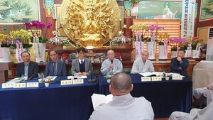 (재)선학원 홍룡사가 지난 2일, 무설전에서 '천성산의 불교문화적 가치'를 주제로 학술회의를 개최했다.사진 불교저널